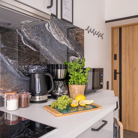 Green Garden & Private Parking Apartments With Playground Rīga Exterior foto