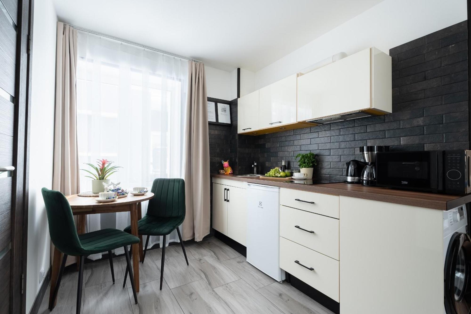 Green Garden & Private Parking Apartments With Playground Rīga Exterior foto