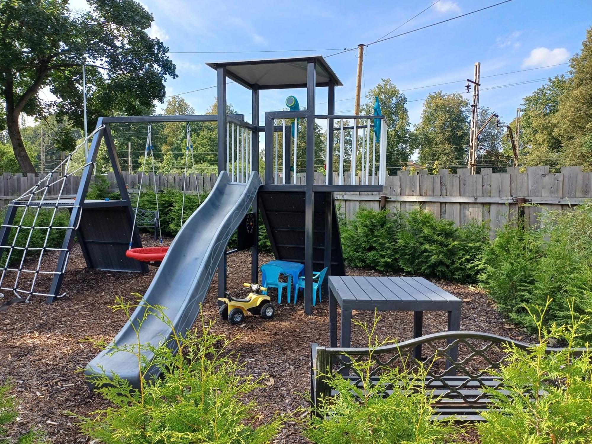 Green Garden & Private Parking Apartments With Playground Rīga Exterior foto